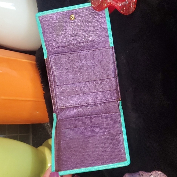 Louis Vuitton Epi Wallet - Picture 6 of 16